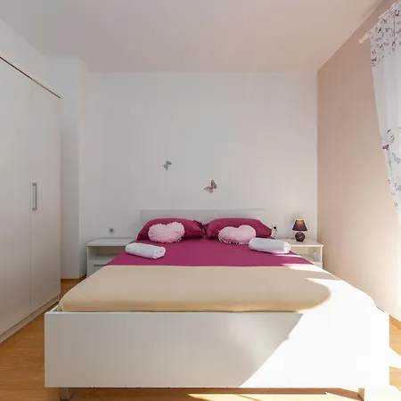 Kiara With Pool 아파트 자다르