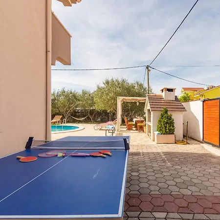 Kiara With Pool Апартаменты *