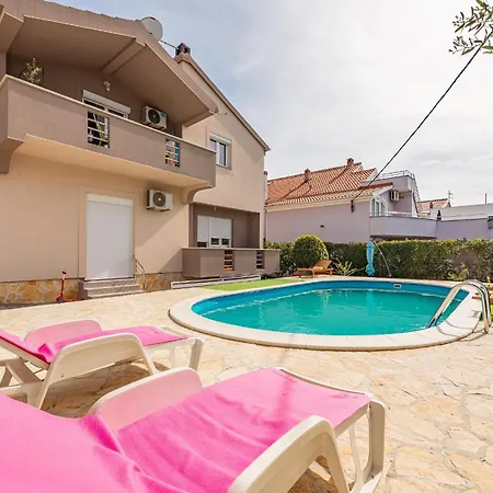 Kiara With Pool Задар