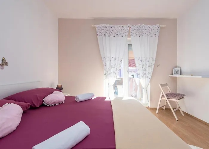 Lägenhet Kiara With Pool