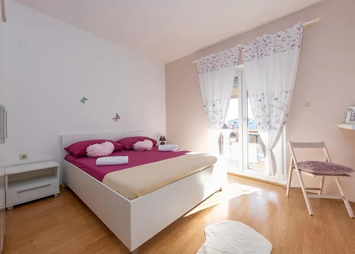 Kiara With Pool Zadar