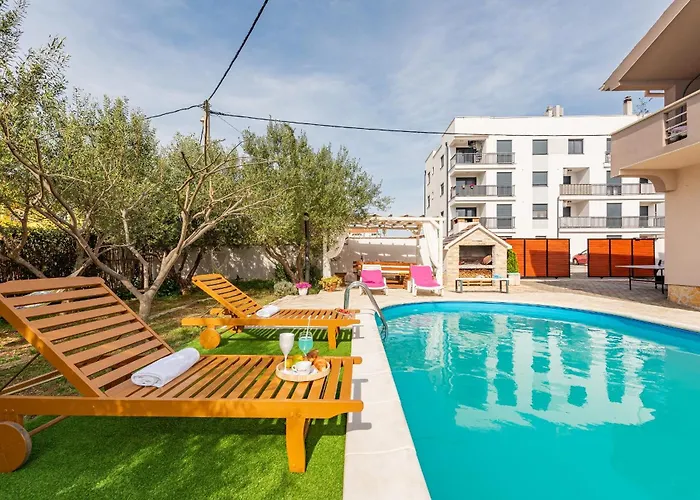 Kiara With Pool Lägenhet Zadar