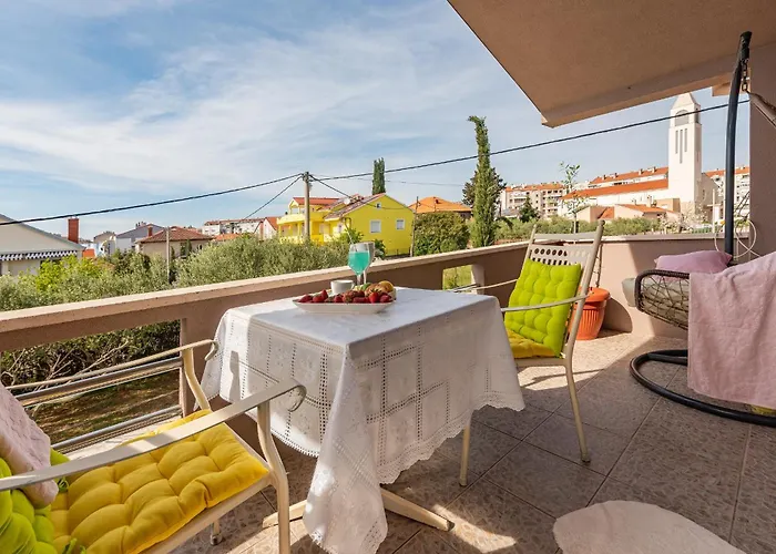 Lägenhet Kiara With Pool