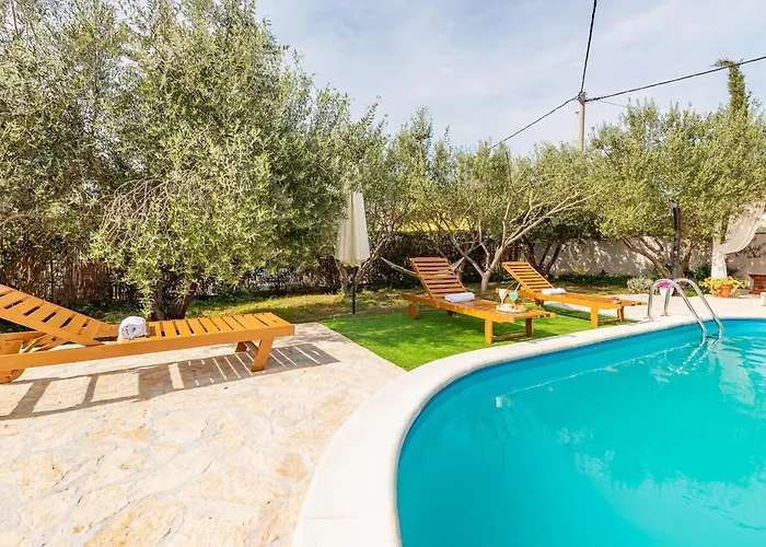 Kiara With Pool * Zadar